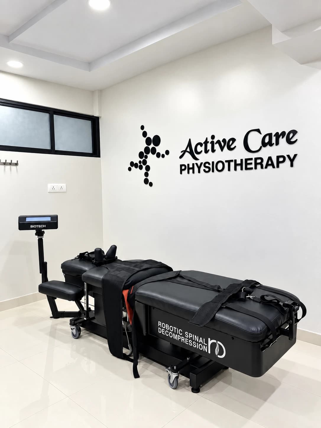 Robotic spinal decompression unit at Active Care